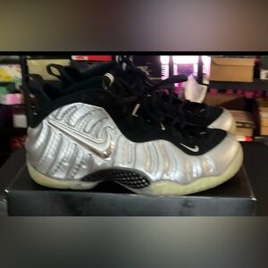 Silver surfer foamposite 11 Men pre-loved Good Condition no box
